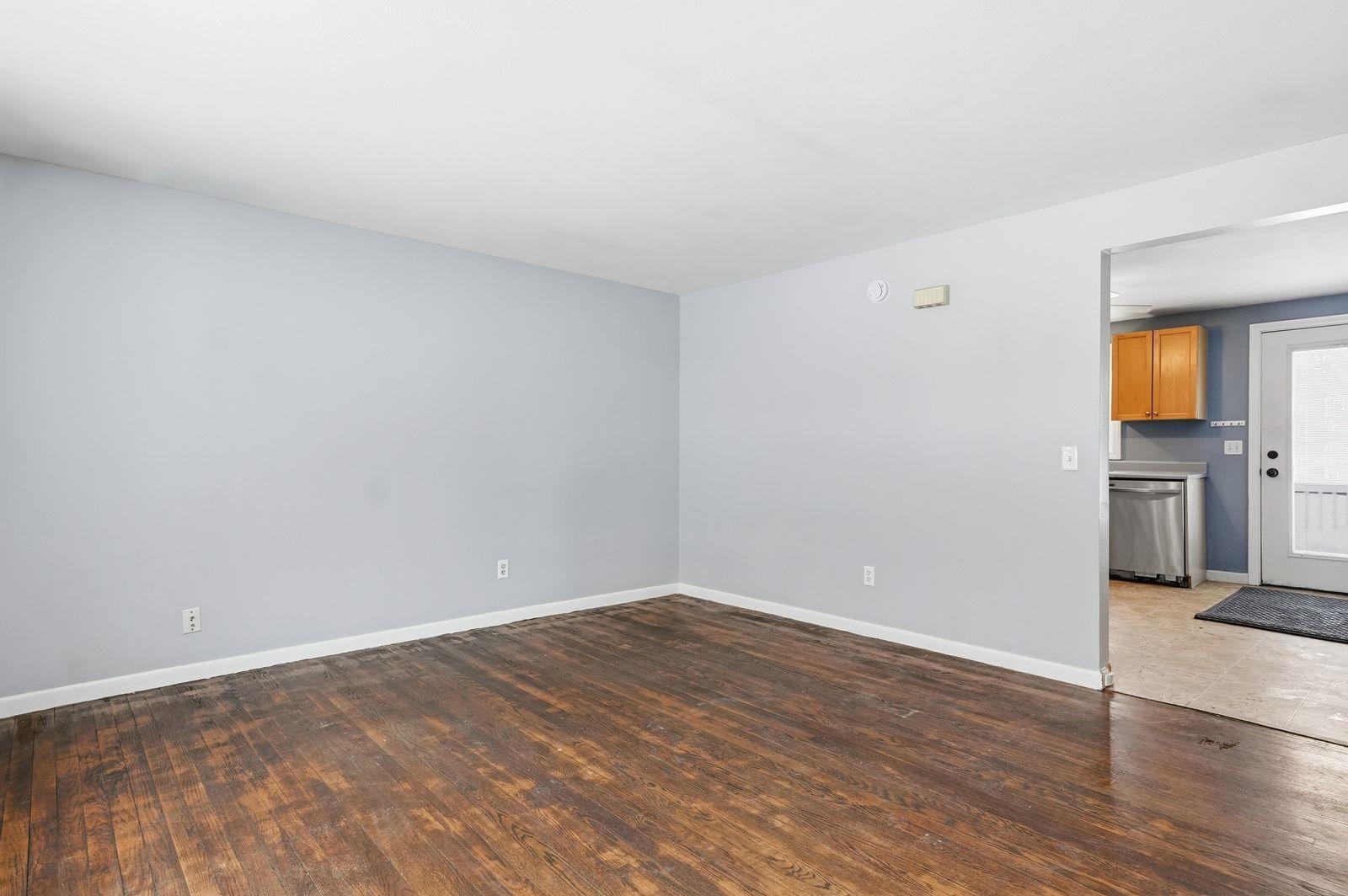 8 Rayes Drive Hudson, NH 03051 - Photo 11 of 28