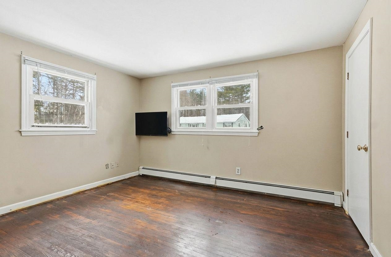 8 Rayes Drive Hudson, NH 03051 - Photo 15 of 28