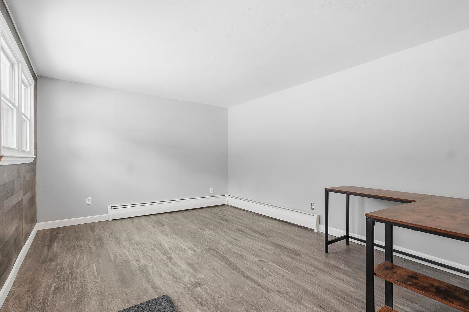 8 Rayes Drive Hudson, NH 03051 - Photo 23 of 28