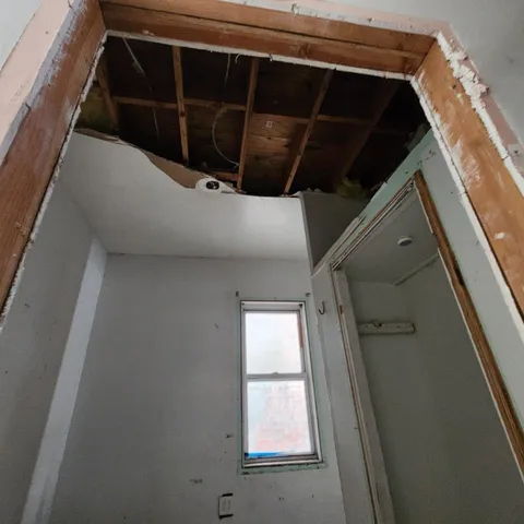 a view of a storage & utility room