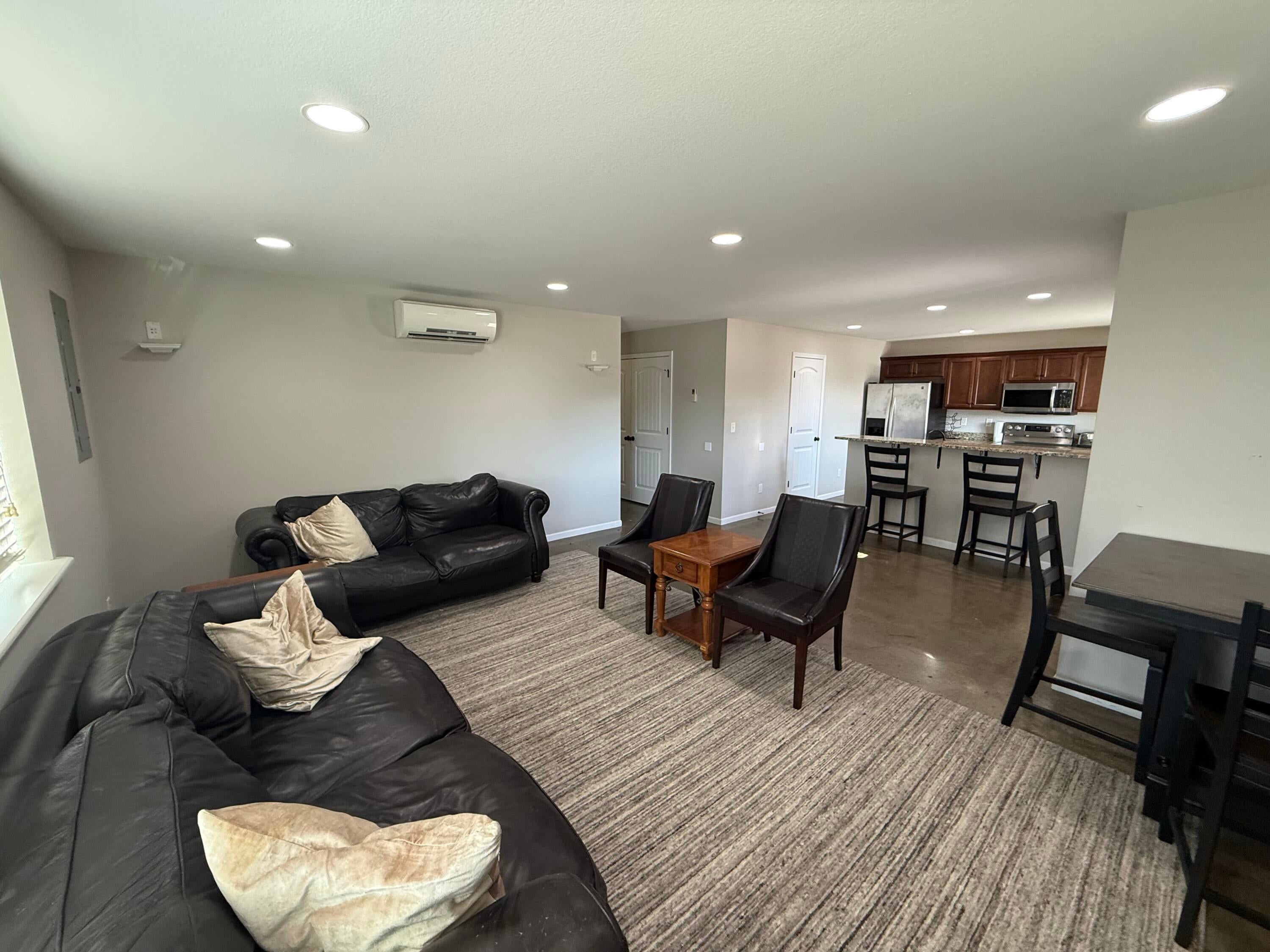 1409 Paris Road, Unit 101 Columbia, MO 65201 - Photo 6 of 26 IMG_4579