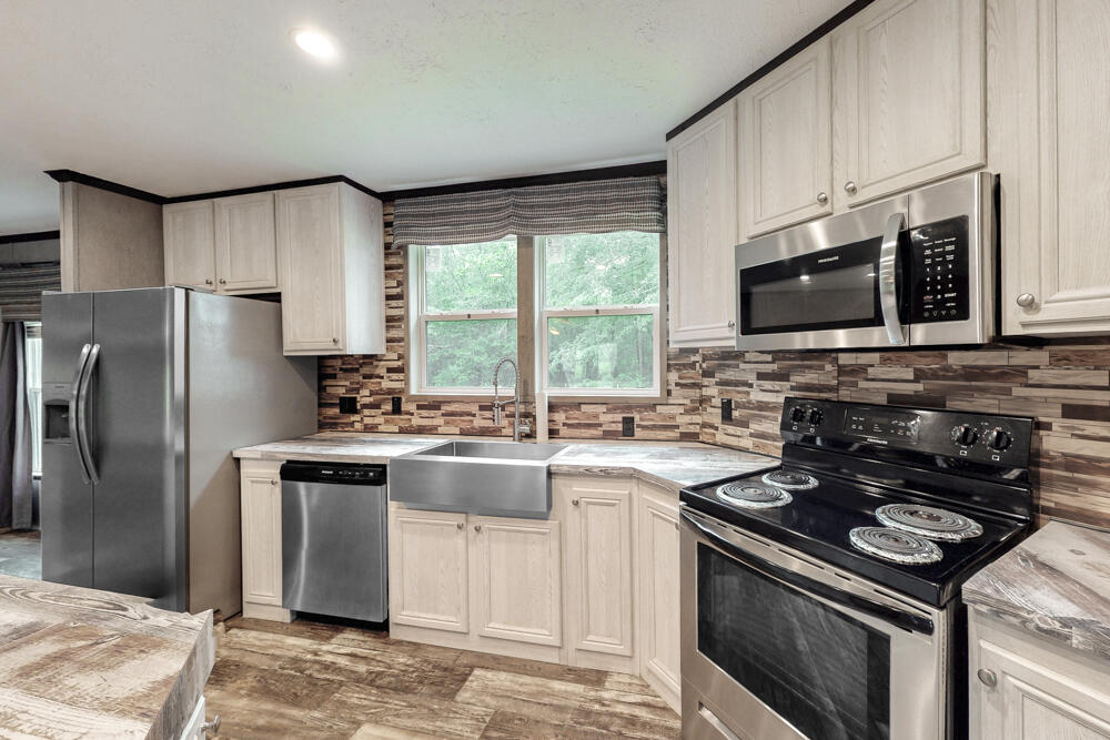 52 Boggy Branch Road Aiken, SC 29805 - Photo 6 of 24 Kitchen!