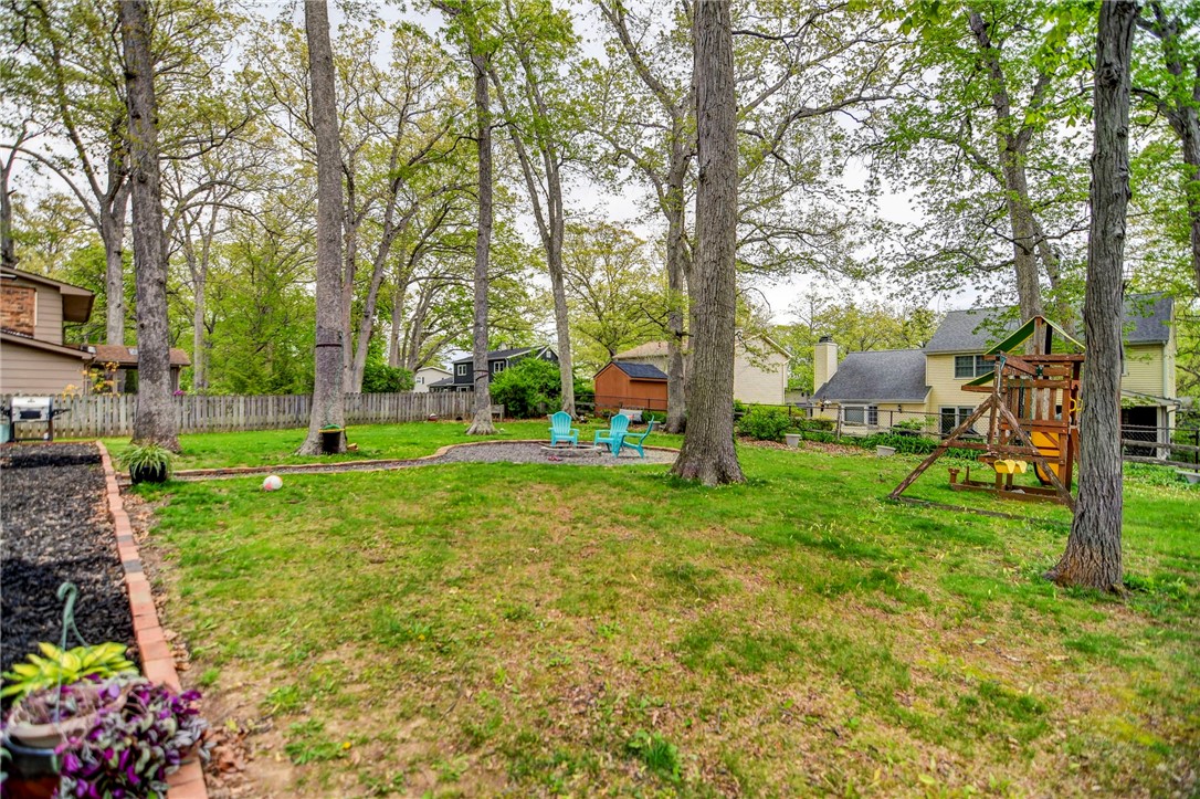 424 Hackberry Drive Decatur, IL 62521 - Photo 32 of 35