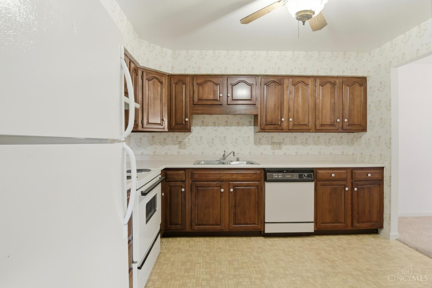 5346 Werk Road, Unit D12 Cincinnati, OH 45248 - Photo 11 of 33