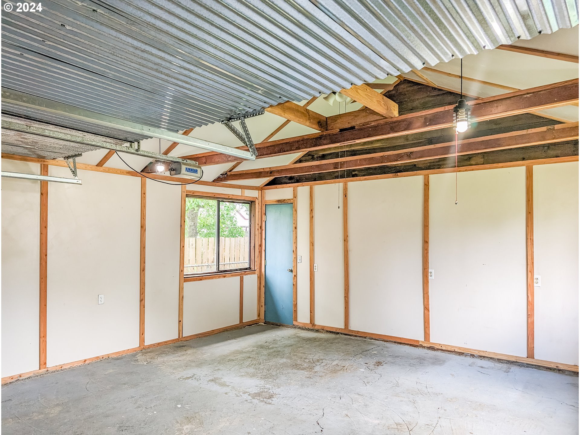 258 Oneil Street Lebanon, OR 97355 - Photo 3 of 25 Gallery Image 3
