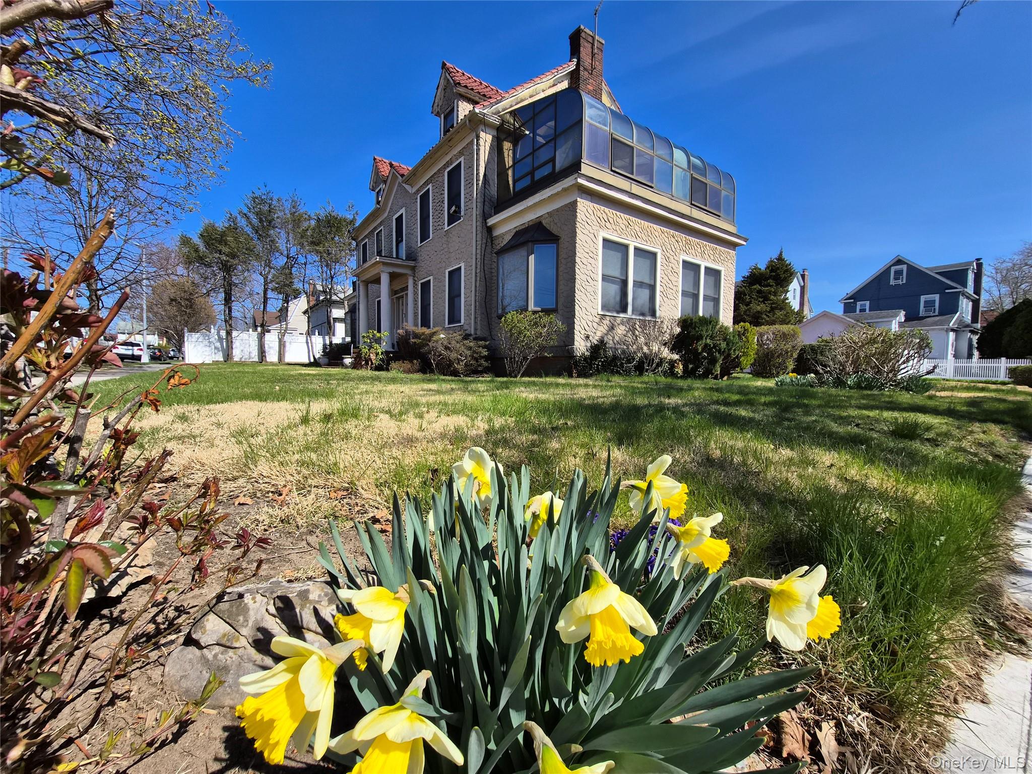 19404 110th Road Queens, NY 11412 - Photo 4 of 9