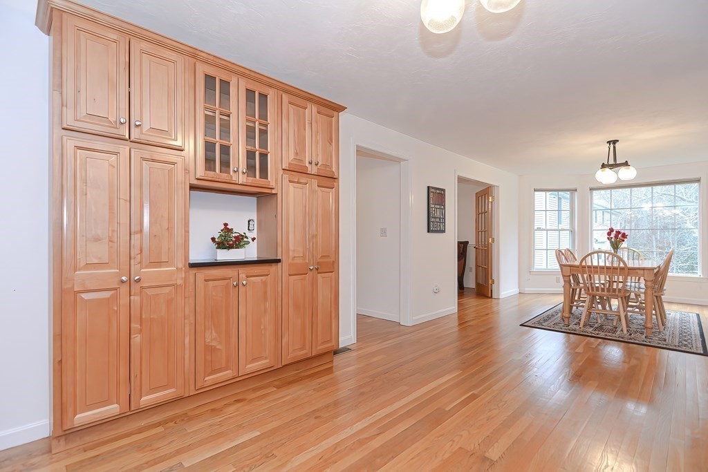 35 Huntsbridge Road North Attleboro, MA 02760 - Photo 9 of 41 Gallery Image 9