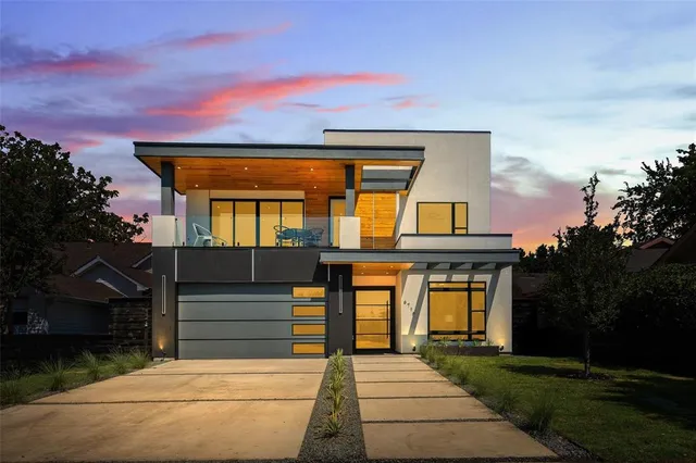 front view of house with a yard