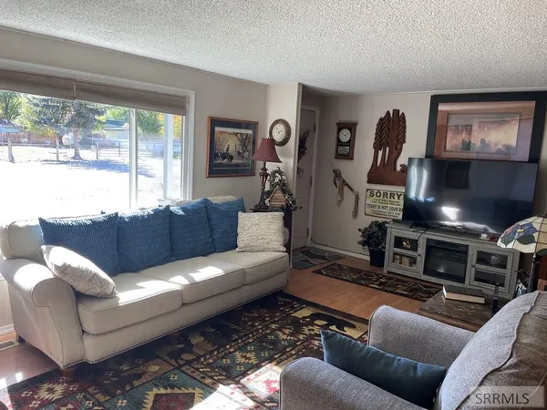 $264,000 | 240 East Valley Road, Challis, ID 83226