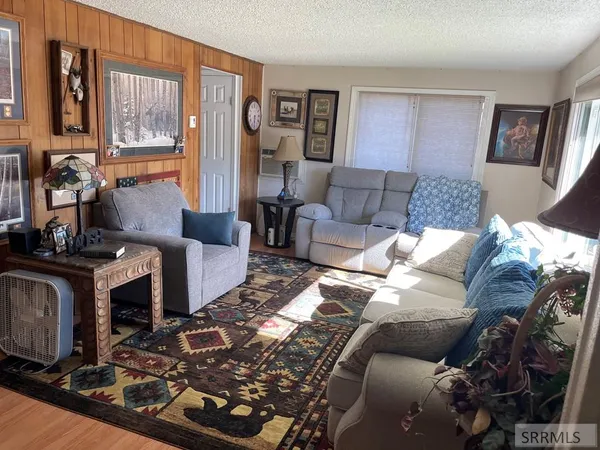 $279,000 | 240 East Valley Road, Challis, ID 83226
