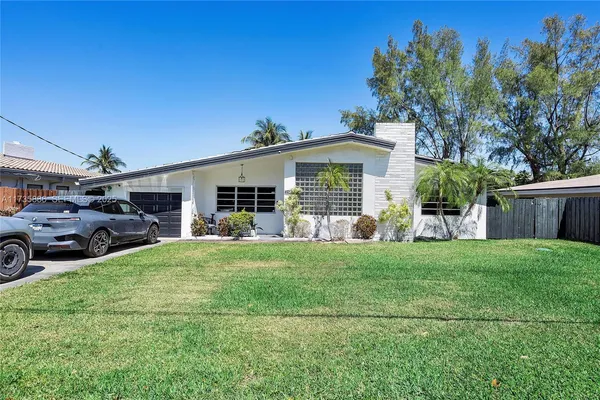 $9,499 | 2541 Northeast 195th Street, Miami, FL 33180