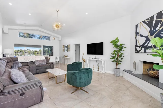 $12,900 | 2541 Northeast 195th Street, Miami, FL 33180