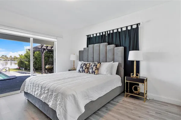 $9,499 | 2541 Northeast 195th Street, Miami, FL 33180