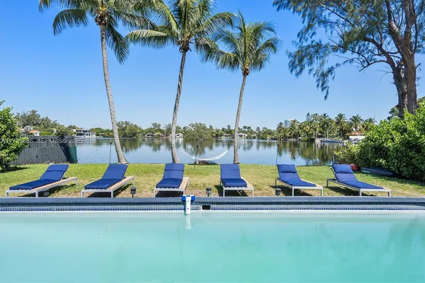 $9,499 | 2541 Northeast 195th Street, Miami, FL 33180