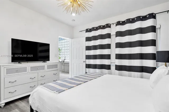 $9,499 | 2541 Northeast 195th Street, Miami, FL 33180