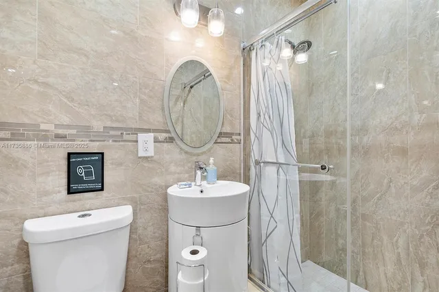 $12,900 | 2541 Northeast 195th Street, Miami, FL 33180