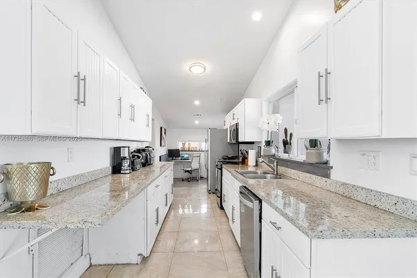 $9,499 | 2541 Northeast 195th Street, Miami, FL 33180