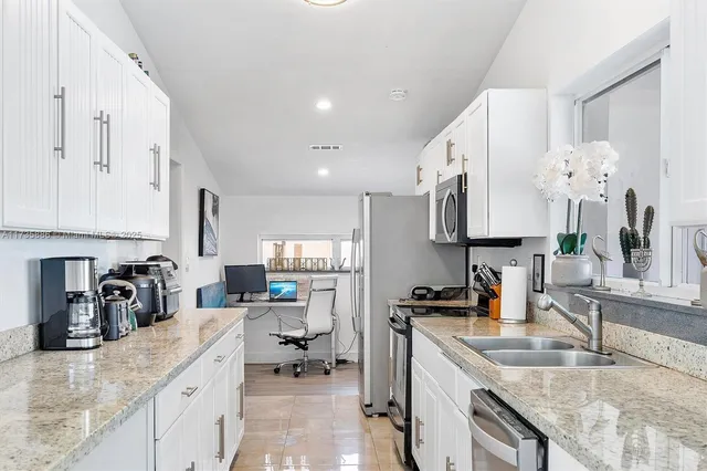 $12,900 | 2541 Northeast 195th Street, Miami, FL 33180