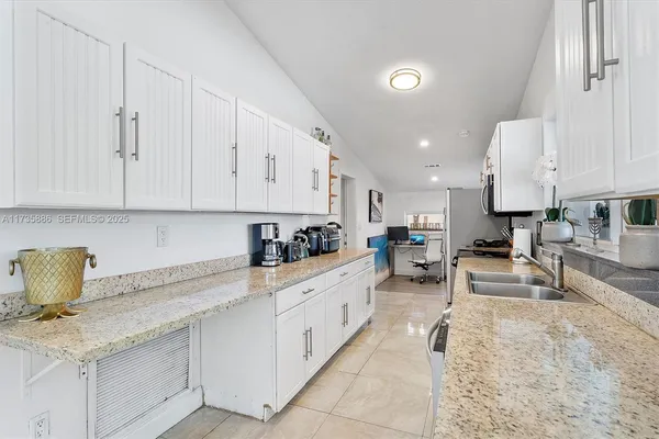 $9,499 | 2541 Northeast 195th Street, Miami, FL 33180