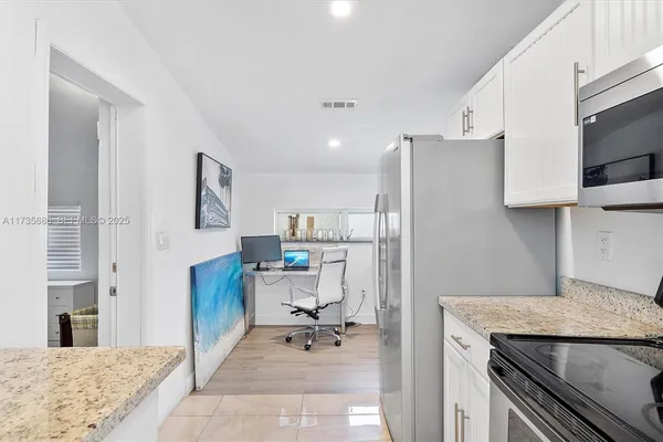 $9,499 | 2541 Northeast 195th Street, Miami, FL 33180
