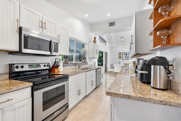 $9,499 | 2541 Northeast 195th Street, Miami, FL 33180