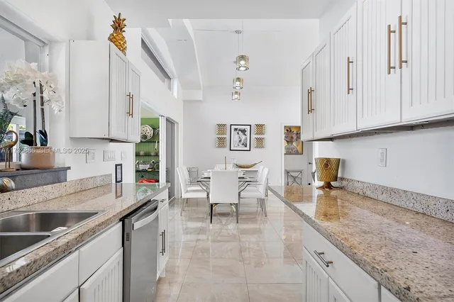 $9,499 | 2541 Northeast 195th Street, Miami, FL 33180