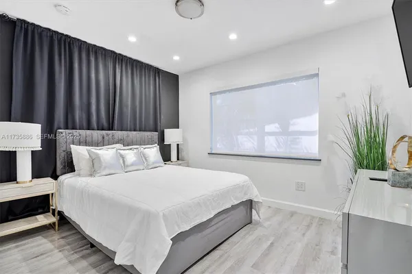 $9,499 | 2541 Northeast 195th Street, Miami, FL 33180