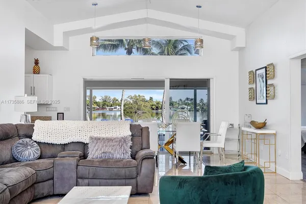 $9,499 | 2541 Northeast 195th Street, Miami, FL 33180