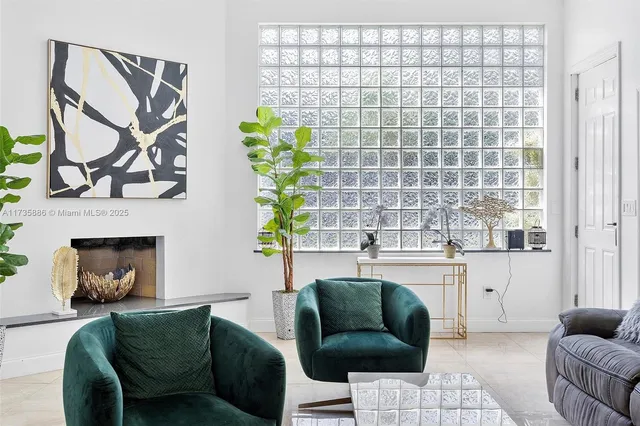 $12,900 | 2541 Northeast 195th Street, Miami, FL 33180