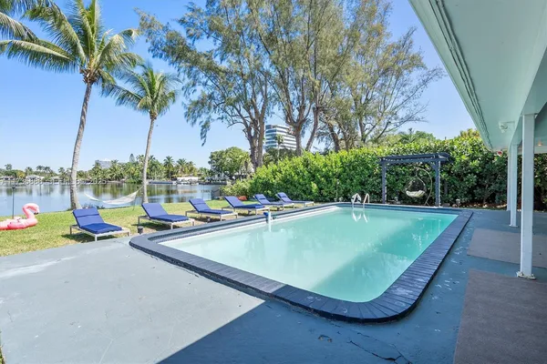 $9,499 | 2541 Northeast 195th Street, Miami, FL 33180