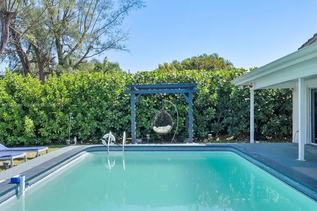 $12,900 | 2541 Northeast 195th Street, Miami, FL 33180