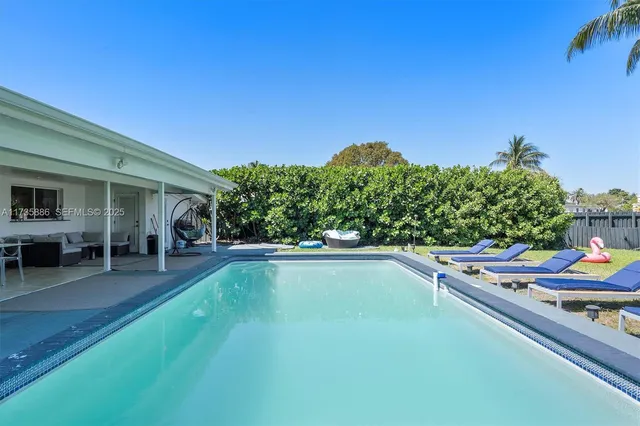 $9,499 | 2541 Northeast 195th Street, Miami, FL 33180