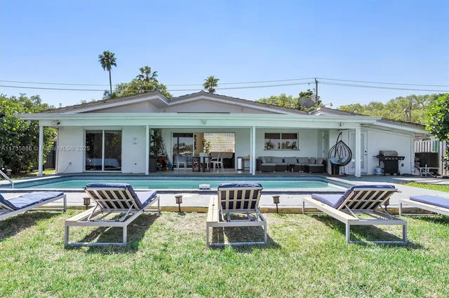 $12,900 | 2541 Northeast 195th Street, Miami, FL 33180