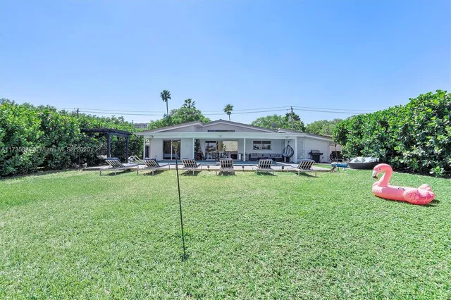 $12,900 | 2541 Northeast 195th Street, Miami, FL 33180