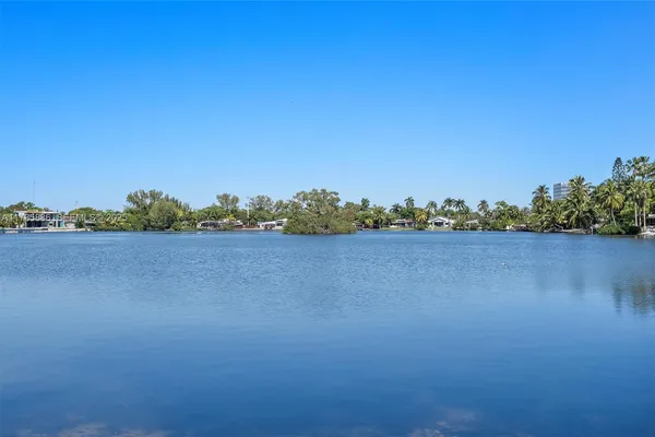 $9,499 | 2541 Northeast 195th Street, Miami, FL 33180