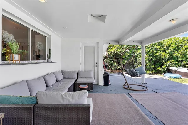 $12,900 | 2541 Northeast 195th Street, Miami, FL 33180