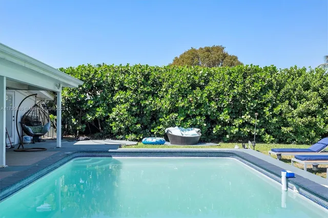 $12,900 | 2541 Northeast 195th Street, Miami, FL 33180