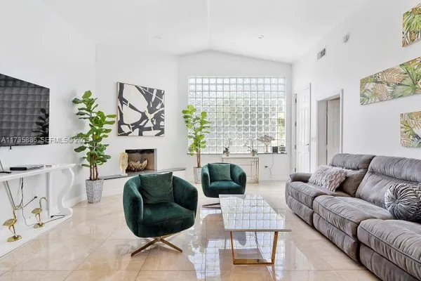 $9,499 | 2541 Northeast 195th Street, Miami, FL 33180