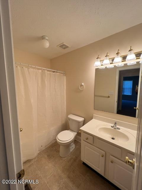 2008 Wheat Street Rockingham, NC 28379 - Photo 8 of 18 Hall Bathroom