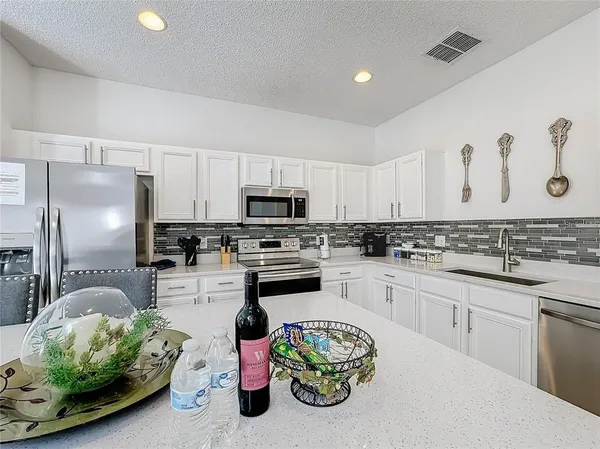 $3,995 | 2719 Lido Key Drive, Kissimmee, FL 34747