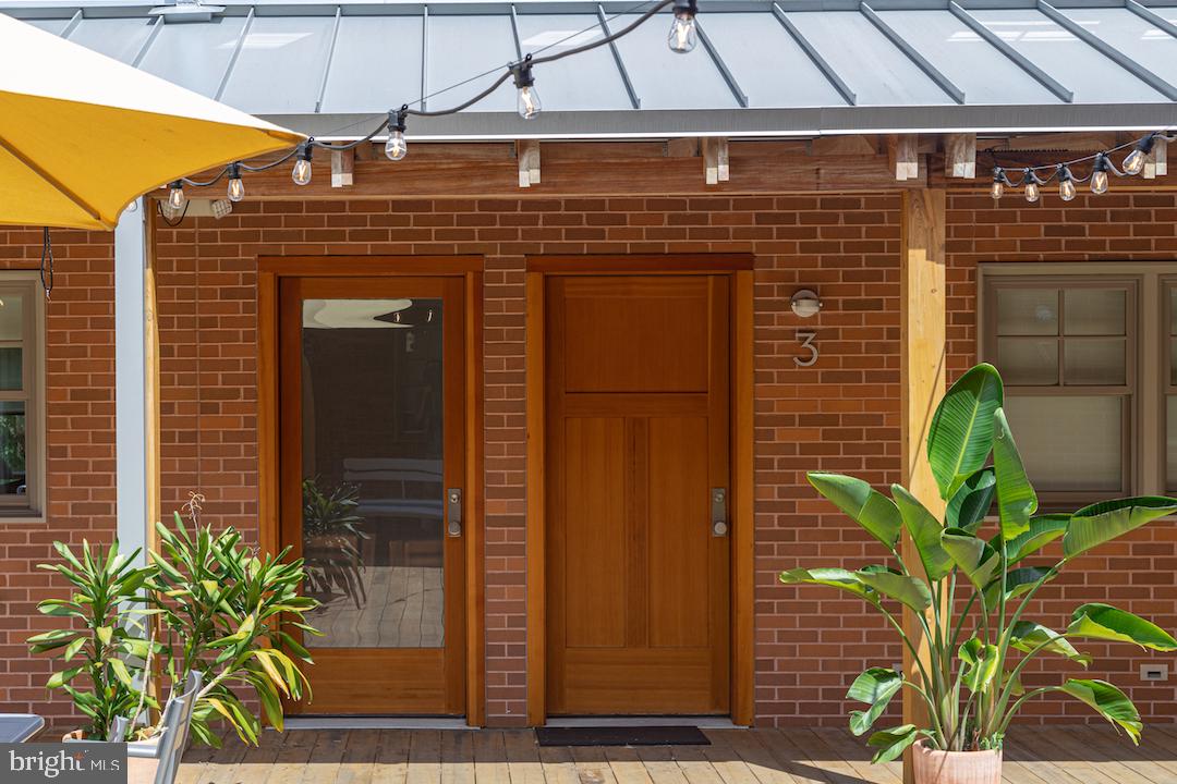 3400 Roland Avenue, Unit 1 Baltimore, MD 21211 - Photo 6 of 23 apartment entrance