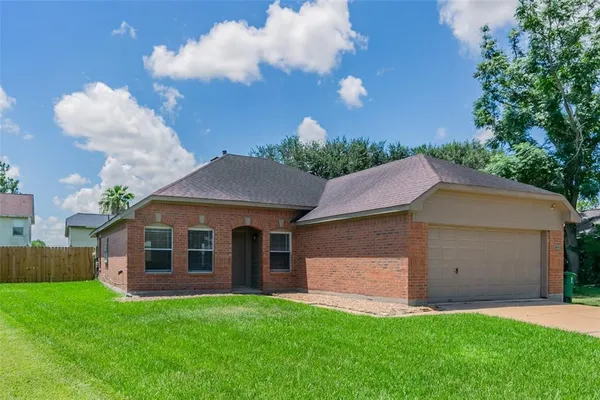 $2,100 | 16711 Hollow Ridge Drive, Houston, TX 77053