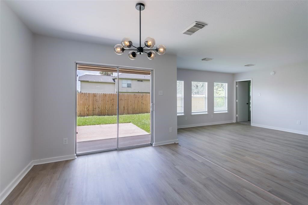 16711 Hollow Ridge Drive Houston, TX 77053 - Photo 12 of 20