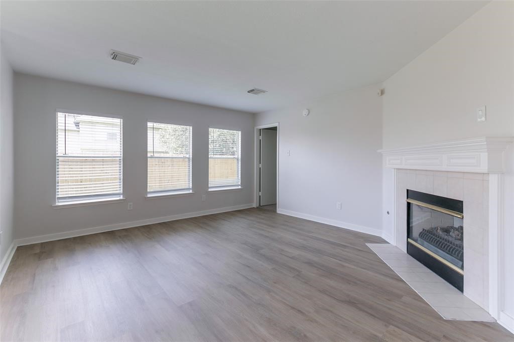 16711 Hollow Ridge Drive Houston, TX 77053 - Photo 9 of 20