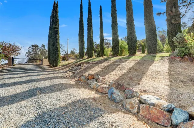 $850,000 | 10454 Canyon Creek Lane, Penn Valley, CA 95946