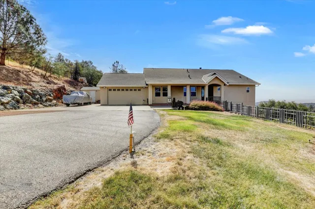 $850,000 | 10454 Canyon Creek Lane, Penn Valley, CA 95946