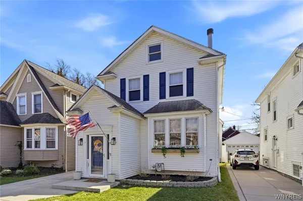 $300,000 | 17 Crosby Avenue, Tonawanda, NY 14217