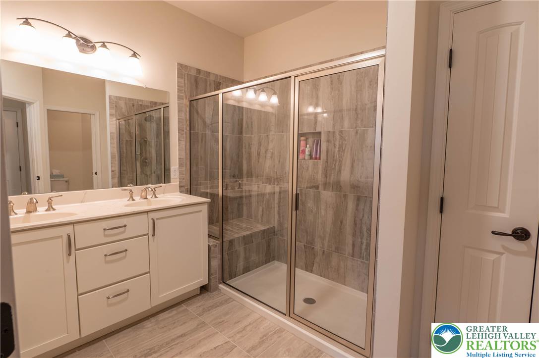4085 Eveningstar Road Emmaus, PA 18049 - Photo 12 of 20 Gallery Image 12