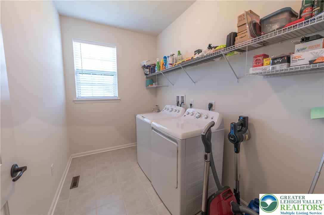4085 Eveningstar Road Emmaus, PA 18049 - Photo 14 of 20 Gallery Image 14