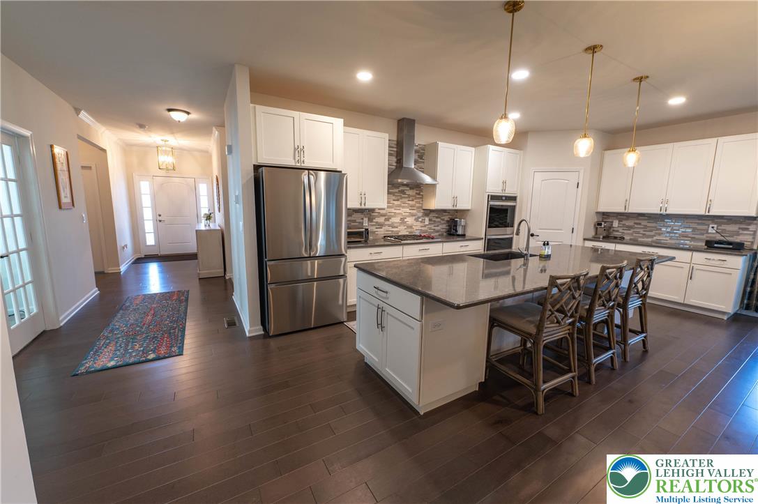 4085 Eveningstar Road Emmaus, PA 18049 - Photo 4 of 20 Gallery Image 4